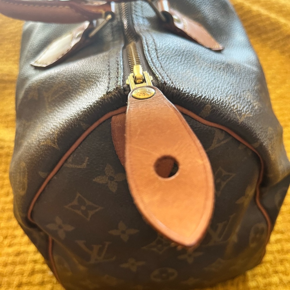 Louis Vuitton Speedy 35